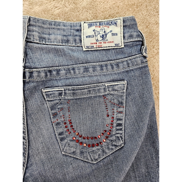 True Religion Denim - Made in USA True Religion Skinny Jeans Women's Size 26 Red Crystals on Back Pock
